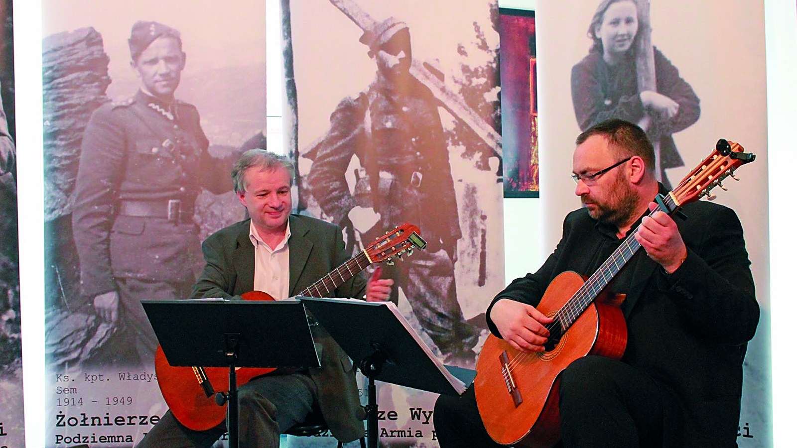 Leszek Czajkowski i Paweł Piekarczyk na koncercie dla rodzin Żołnierzy Niezłomnych w Rzeszowie, 2014
