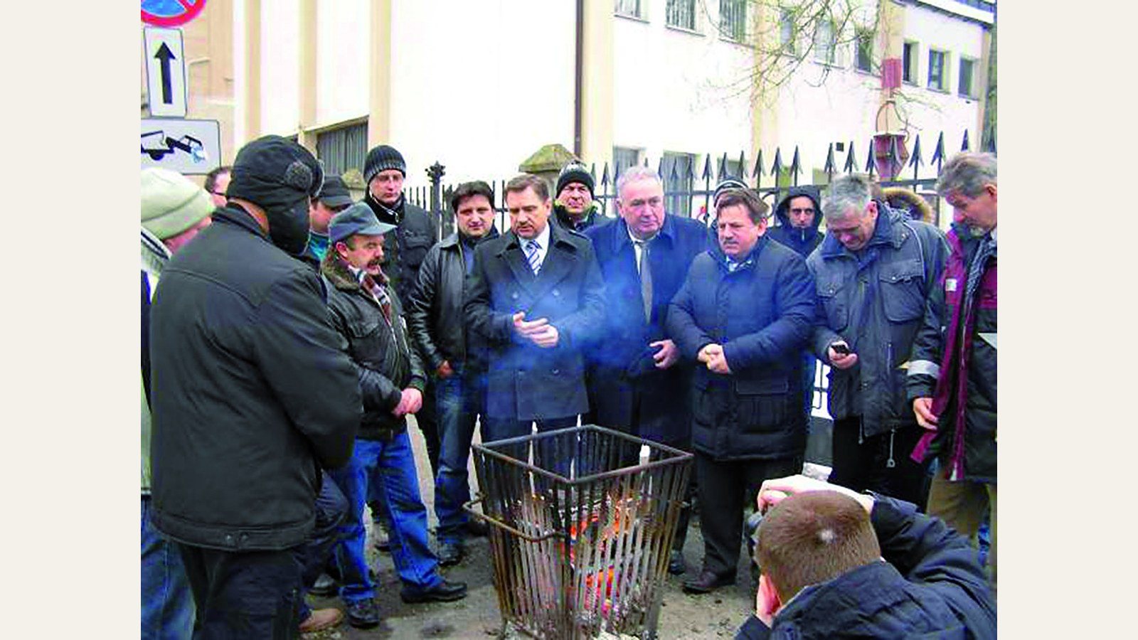Protest rolników w Szczecinie przeciw sprzedaży ziemi rolnej podstawionym osobom